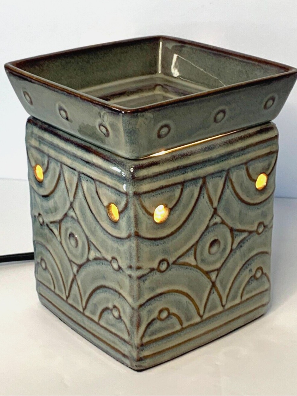 Lenox Scentsy Full-Size Warmer - Picture 2 of 7